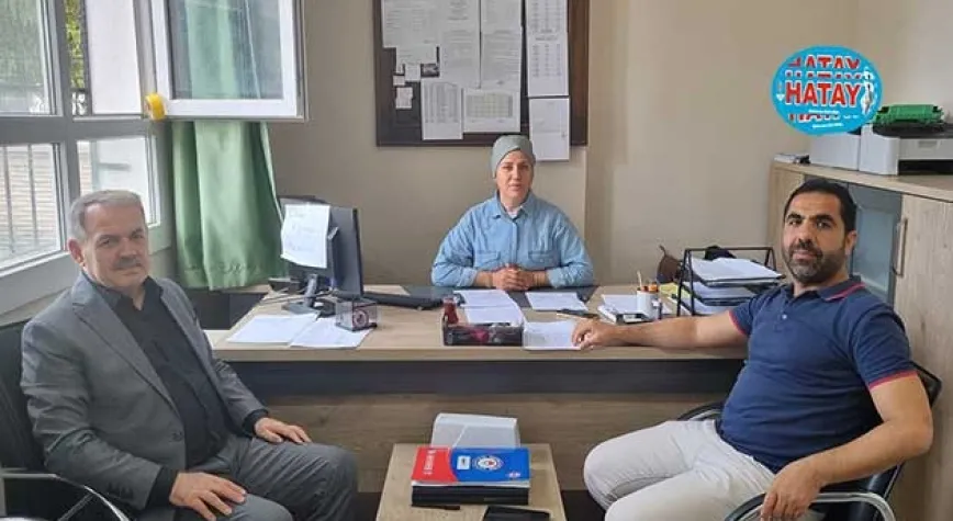BAYRAKDAR’DAN BİR OKUL ZİYARETİ DAHA
