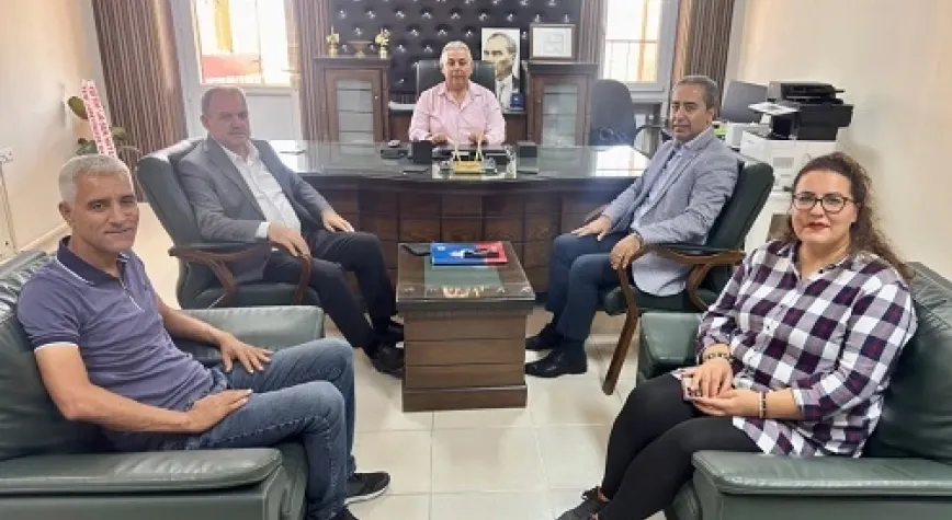Bayrakdar'dan Okul Müdürü Akdoğan'a Ziyaret