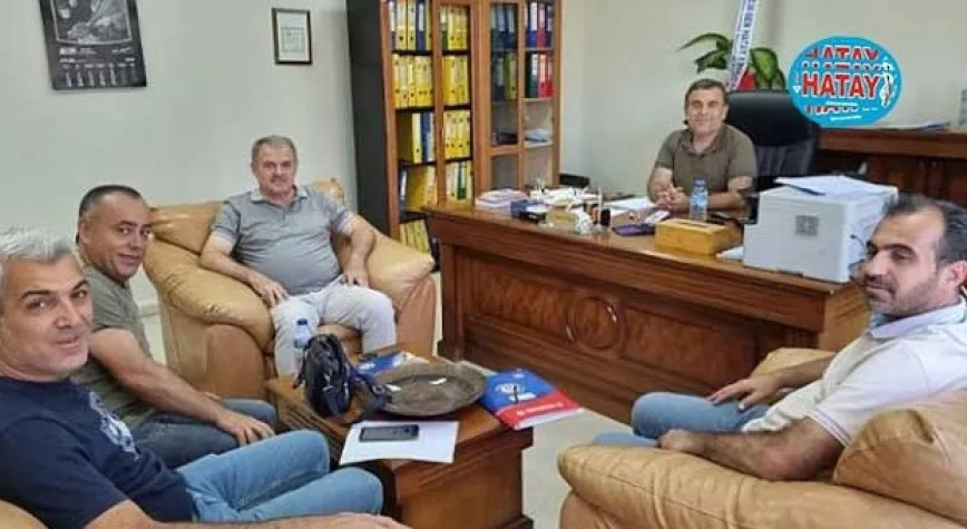 BAYRAKDAR’DAN OKUL ZİYARETLERİ