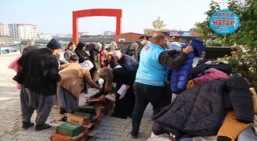 BAYRAMDA ÇOCUKLAR SEVİNDİRİLDİ