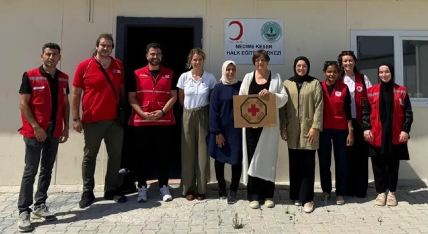 Belçika ve Alman Kızılhaçı’ndan Türk Kızılay Hatay Toplumsal Hizmet Merkezi’ne Ziyaret