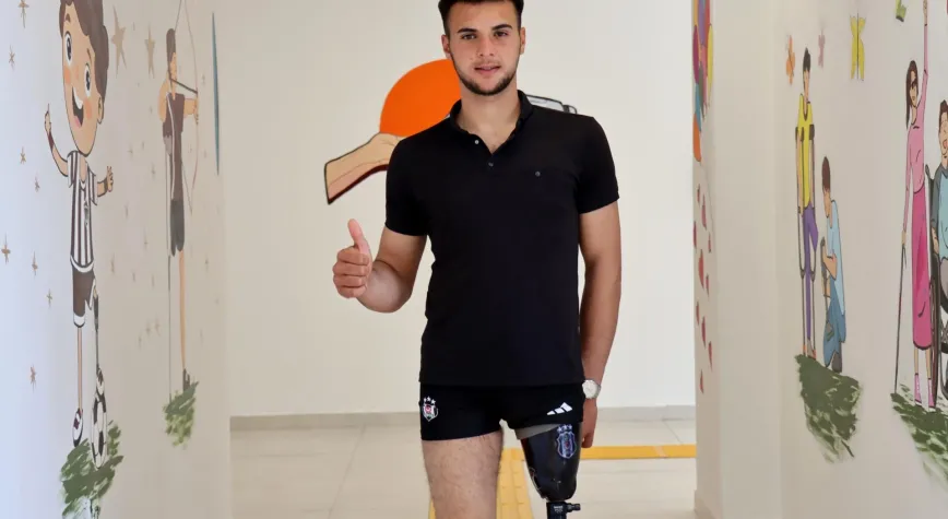 Beşiktaş Armalı Protez Genç Taraftara Moral Oldu