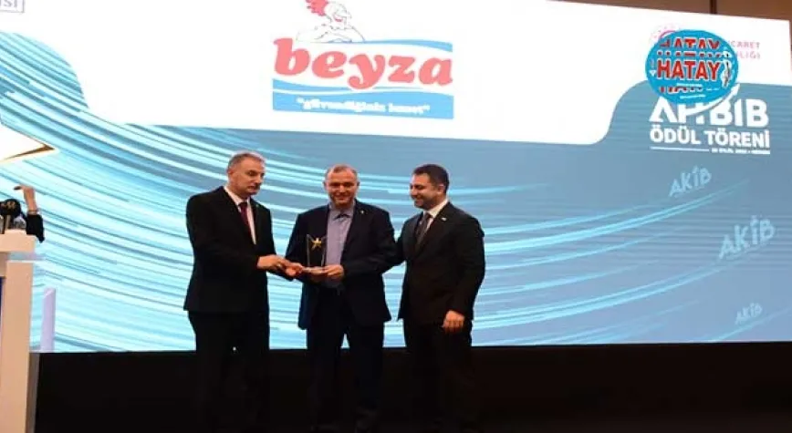 BEYZA PİLİÇ’E ÖDÜL