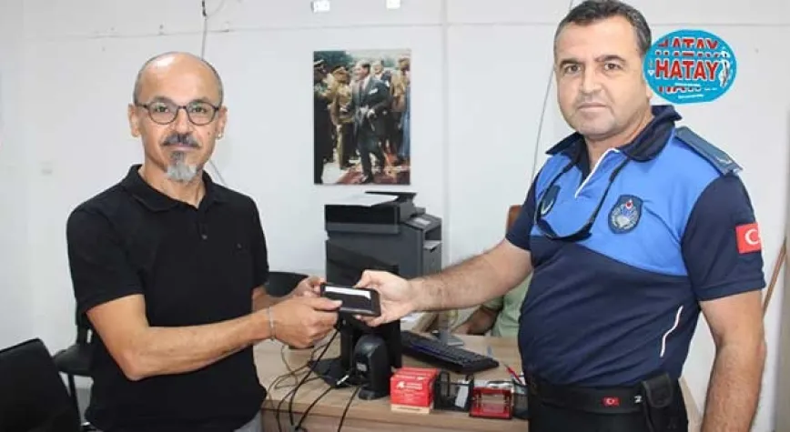 BULUNAN CÜZDAN SAHİBİNE TESLİM EDİLDİ