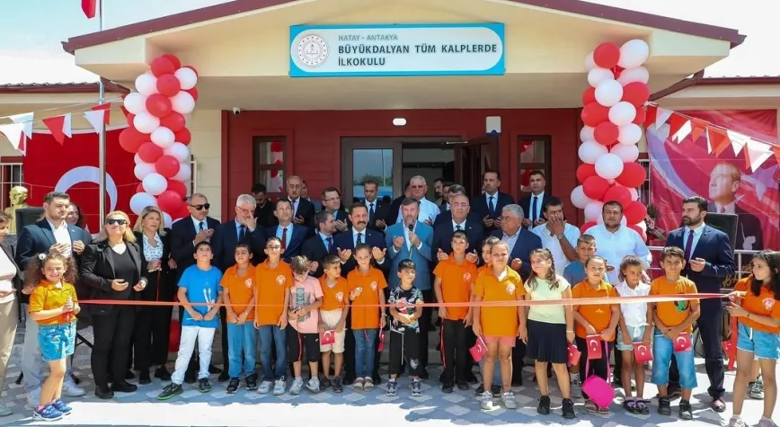 BÜYÜKDALYAN TÜM KALPLERDE İLKOKULU TÖRENLE AÇILDI