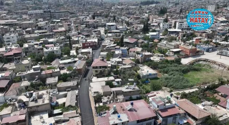 BÜYÜKŞEHİR’İN ASFALTLAMA ATAĞI REYHANLI’DA DEVAM EDİYOR