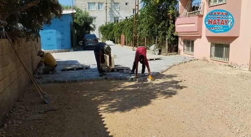 Cadde ve sokakları yenilemeye devam ediyorlar