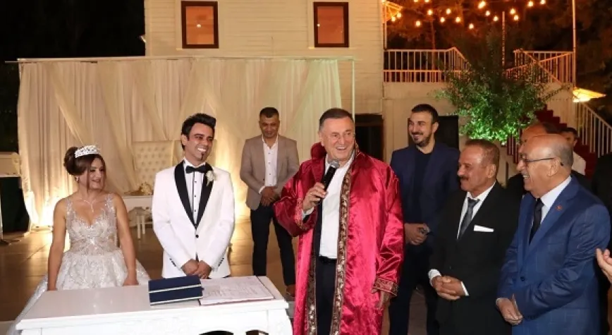 CEYLAN&HAKAN DÜNYA EVİNE GİRDİ