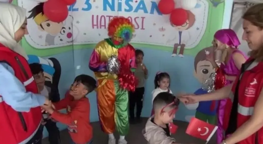 Cilvegözü’nde Suriyeli çocuklara 23 Nisan şenliği