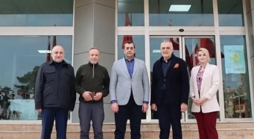 ÇİNÇİN’DEN BAŞKAN YUMUŞAKA ZİYARET
