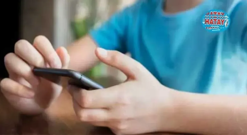 ÇOCUĞUN ELİNE CEP TELEFONUNU BİZ VERİYORUZ