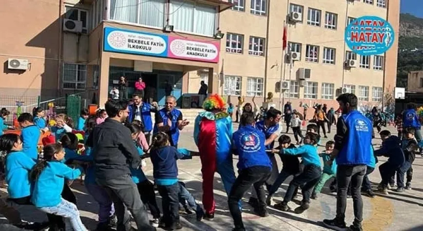 ÇOCUKLAR EĞLENCELİ BİR GÜN YAŞADI