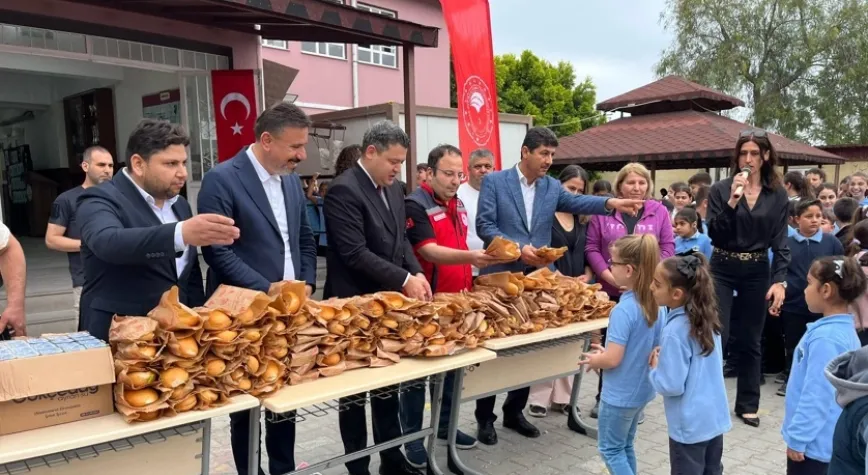 Çocuklara Balık Sevgisi Aşılanıyor
