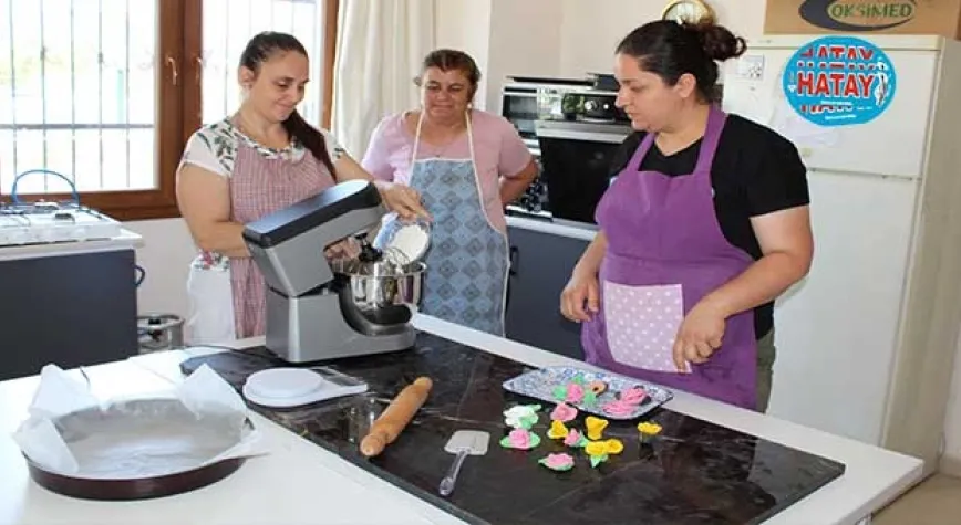 ÇOK AMAÇLI SALONLAR KURSLARA EV SAHİPLİĞİ YAPIYOR