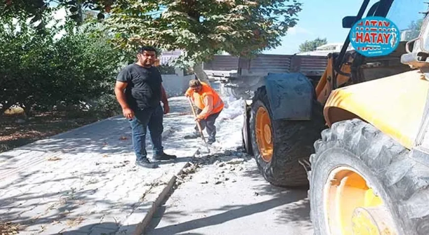 ÇÖPLERİ SOKAKLARA DEĞİL ÇÖP KONTEYNERLERİNE ATIN!