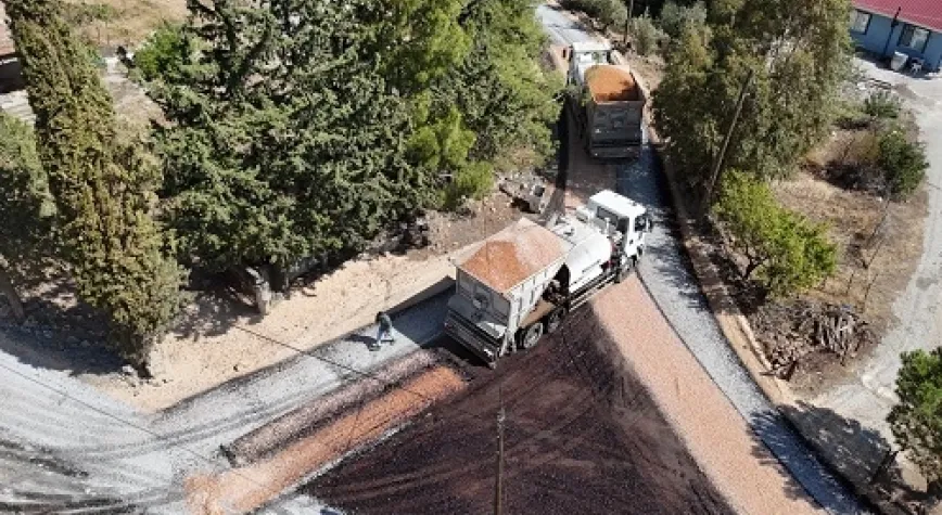 Dedeçınar Mahallesi’nde Yol Çalışması Sürüyor