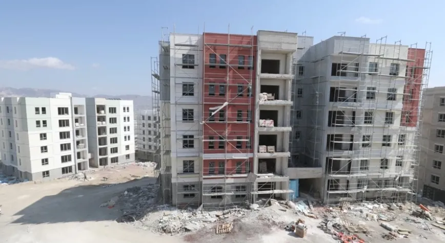 Defne'de afet konutlarının yapımı sürüyor