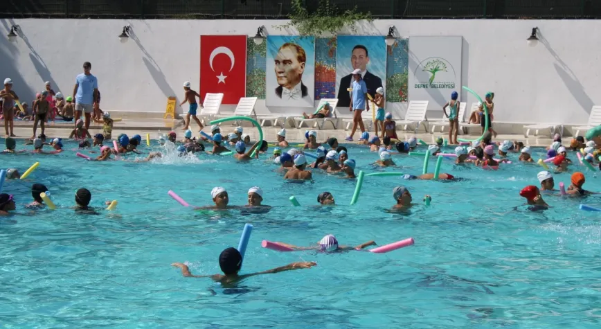 Defne’de Çocukların Spor Dolu Yazı Dondurma İkramıyla Sona Erdi
