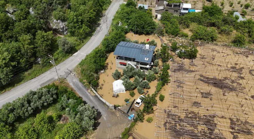Defne’de Sel Felaketi: Evler ve Tarım Arazileri Sular Altında