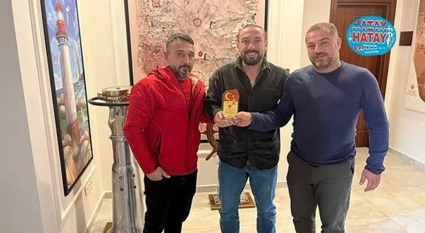 DEPREMZEDE ÇOCUKLARA GÖNLÜNÜ AÇTI