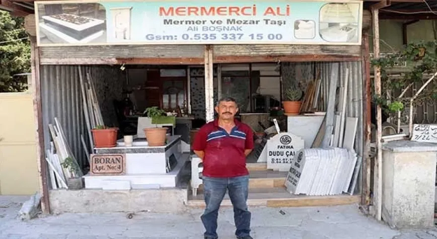 Dört Aydır Asri Mezarlıkta Yoğun Mesaideler
