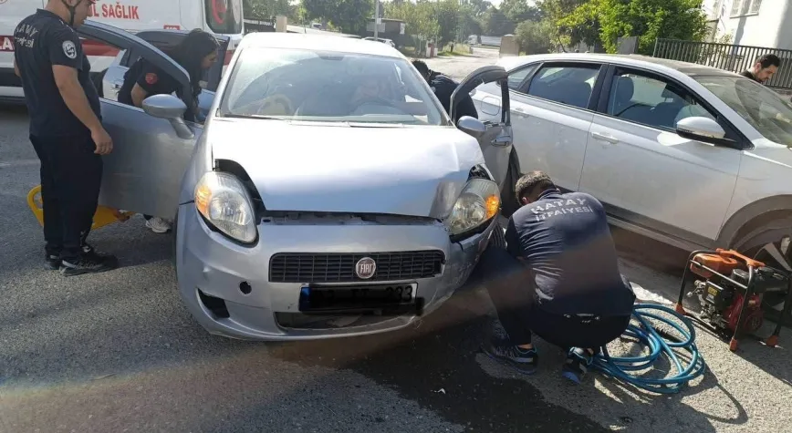 Dörtyol’da İki Otomobil Çarpıştı: 3 Yaralı