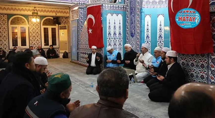 Dualar Deprem Şehitleri İçindi