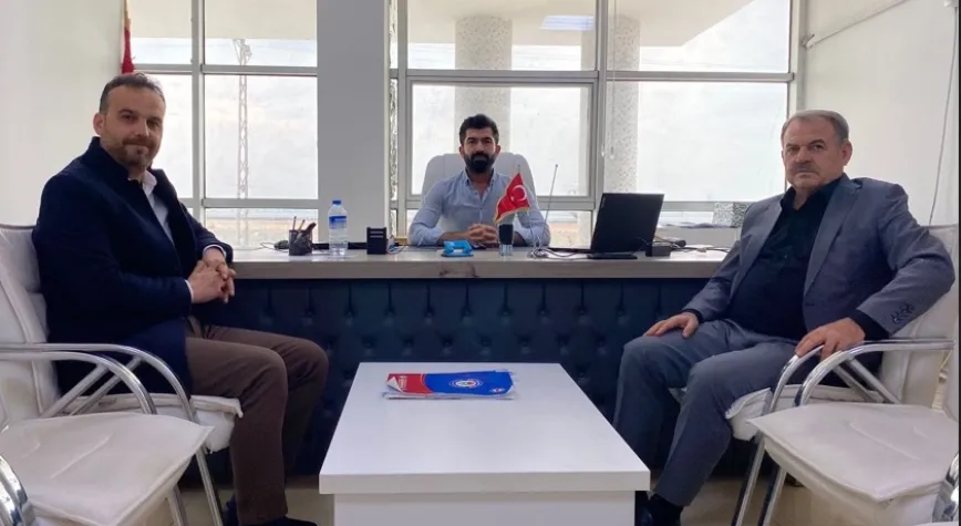 EĞİTİM BİR SEN  OKULUNUN ÖĞRENCİSİYİZ BİZ