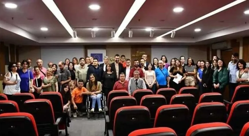  ENGELSİZ ÜNİVERSİTE İÇİN ÖĞRENCİ AĞI 