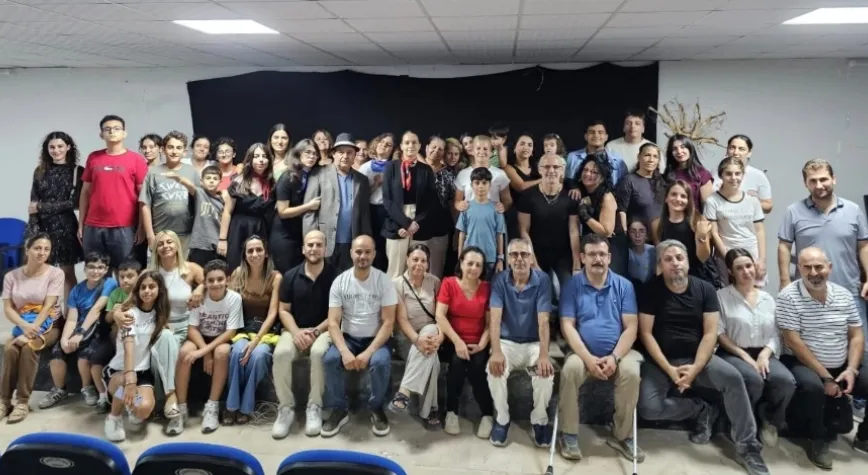 Epik Sanat Tiyatrosu: Tiyatro iyileştirir