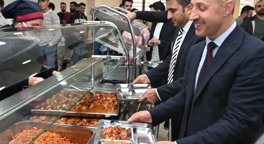 Eren, Öğrencilerle Yemekte Bir Araya Geldi