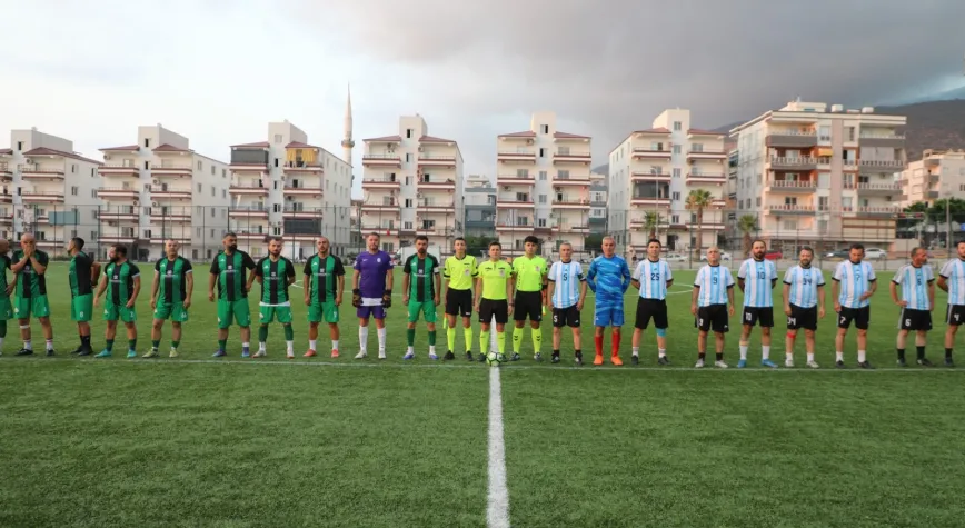 Erhan Aksay Turnuvası'nda Çeyrek Final Coşkusu