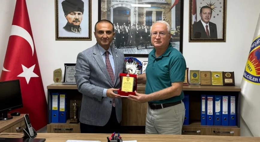 Erol Akın’a Güneş’ten plaket