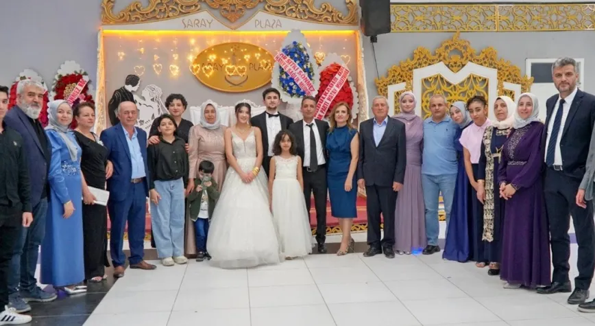 Esra ve M.Cihat Dünya Evine Girdi