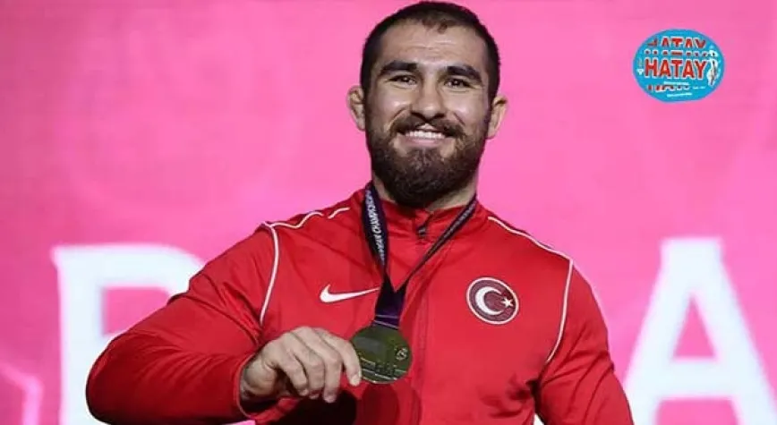 Feyzullah Aktürk, dünya üçüncüsü oldu
