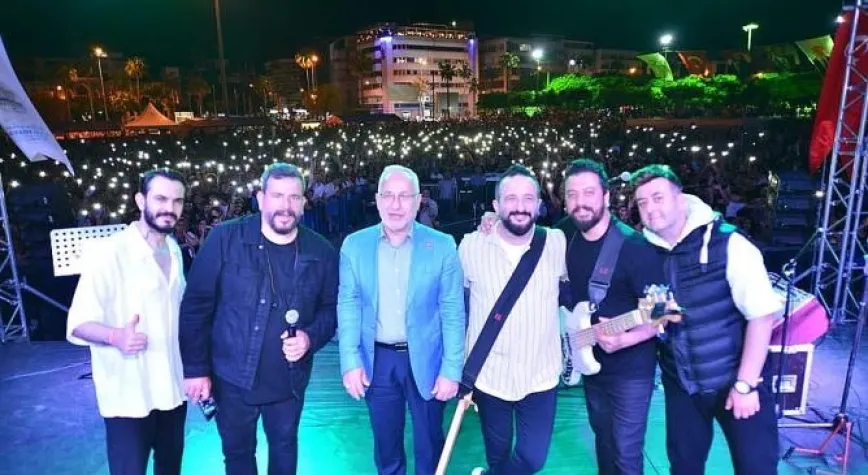 GECE YOLCULARI SAHNE ALDI