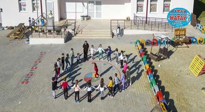 GELENEKSEL ÇOCUK OYUNLARI YENİDEN OKUL BAHÇELERİNDE İHYA EDİLİYOR