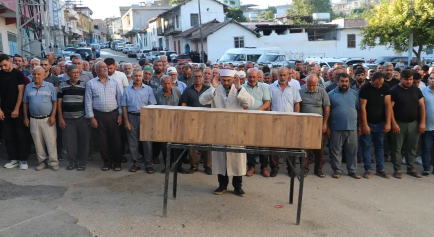 Gemi Kazasında Hayatını Kaybeden Hataylı Nazmiye Özbolat Son Yolculuğuna Uğurlandı