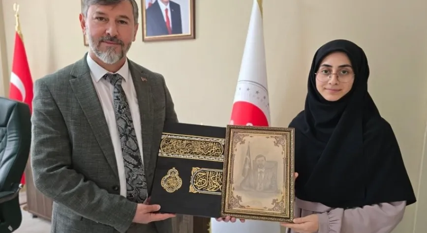 Genç Hafız Adayından Anlamlı Sanat Eseri