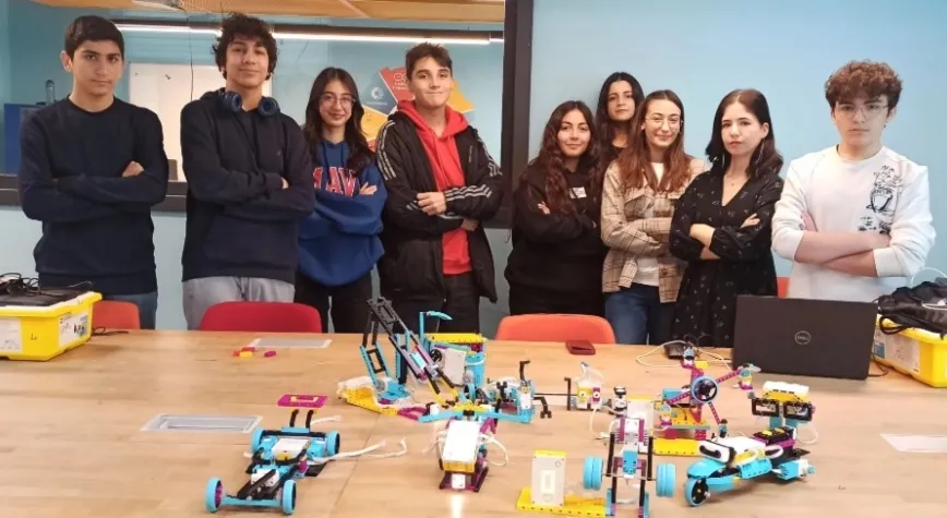 Gençlik Merkezi’nde Robot Yapıyorlar