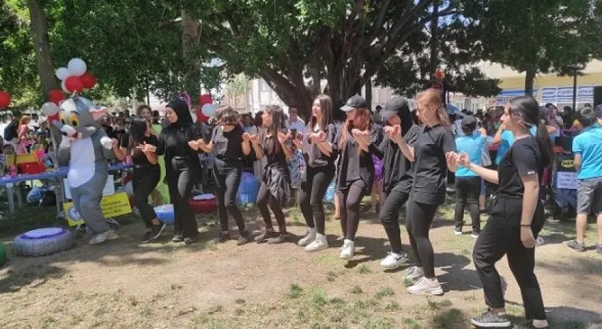 GERİ DÖNÜŞÜM KONUSUNDA FARKINDALIK YARATTILAR