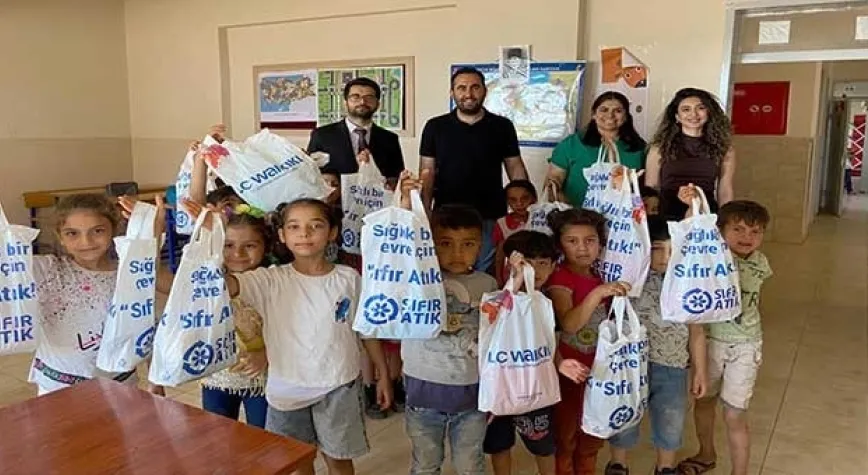 GİYİM YARDIMINDA BULUNDULAR