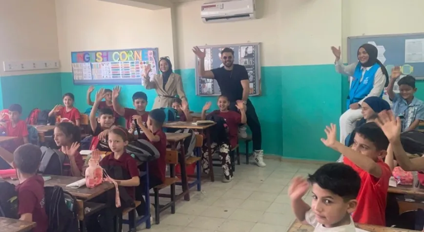 Gökhan Akar, Hatay’da ilkokul öğrencileriyle buluştu