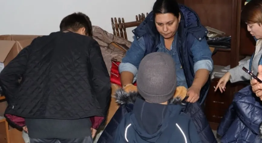 Gönüllü Hüda Doğan, Depremzedeler İçin Koşturmaya Devam Ediyor