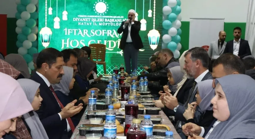 Hafızlar ve Aileleri İftar Programında Buluştu