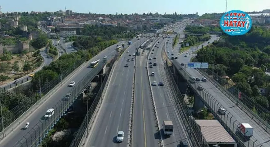 HALİÇ KÖPRÜSÜ METROBÜS YOLU YENİLENİYOR
