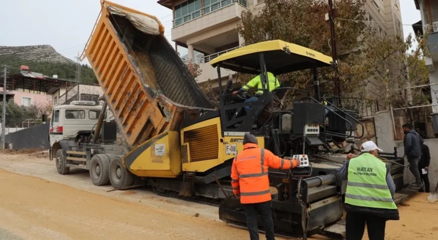 HALİLBEY MAHALLESİ’NDE 30 YILLIK YOL SORUNU SON BULUYOR