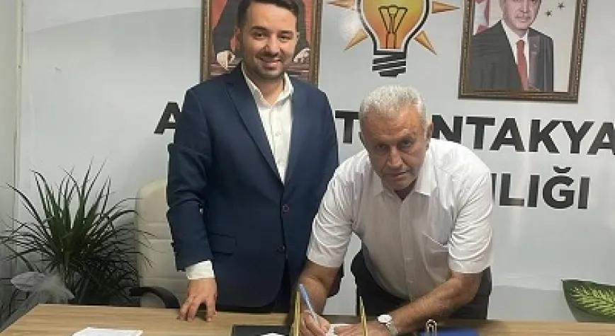 HANİFİ HADİFE AK PARTİ ÜYESİ OLDU