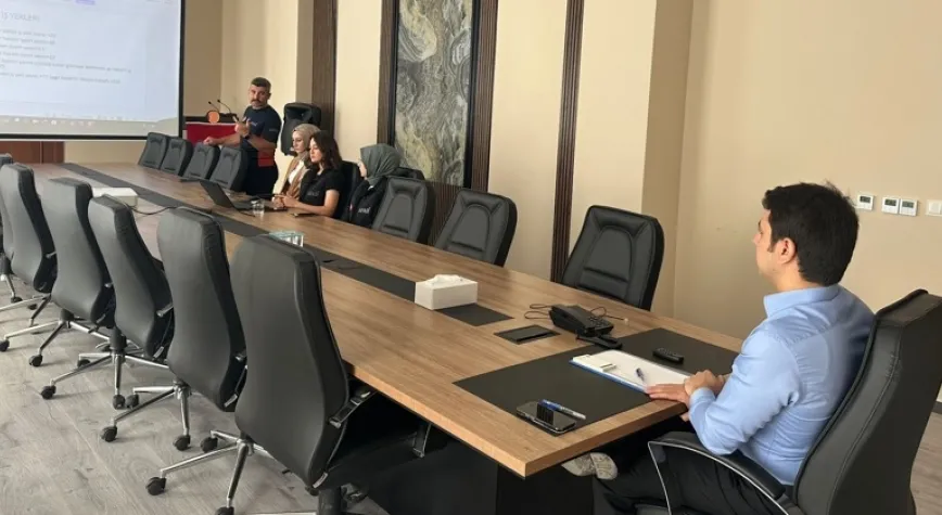 Hassa’da esnaf çarşıları için istişare toplantısı