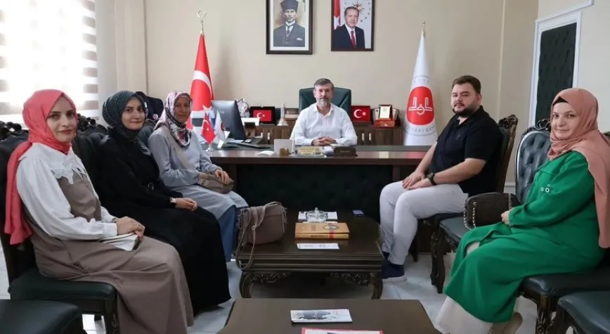 Hatay Analarla Ayağa Kalkıyor Projesi'ne destekler sürüyor